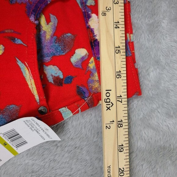 Gloria Vanderbilt Amanda Red Purple Floral Denim Size 14 Average Jean Shorts NWT - Picture 4 of 10